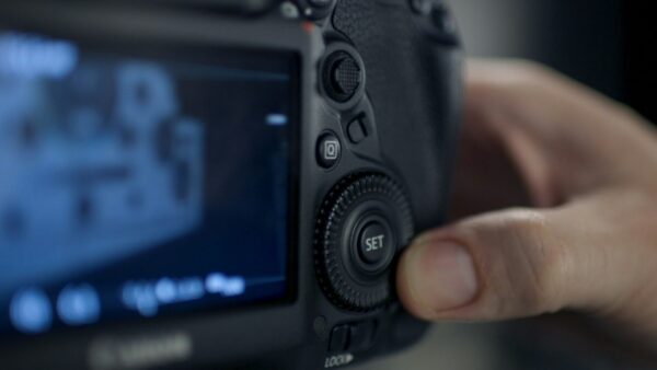 Nikon Mirrorless Z7 II Body with 24-70mm Lens with Additional Battery, Optical Zoom, Black - Image 4