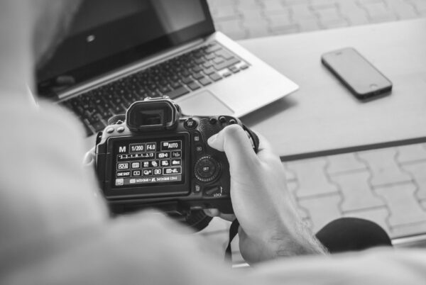 Nikon Mirrorless Z6 II Body Only with Additional Battery, Optical Zoom, Black - Image 3